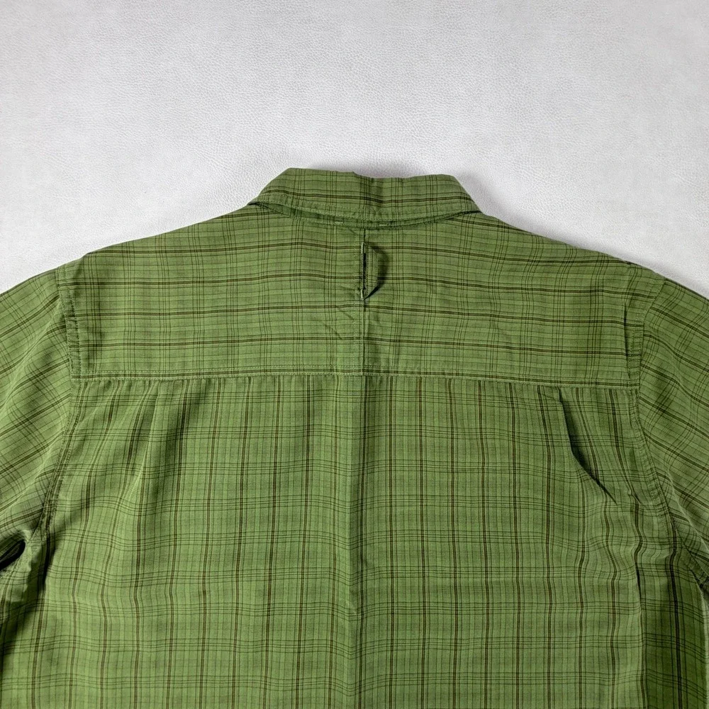 The North Face Mens XL Green Plaid Short Sleeve Button Down Hiking Shirt